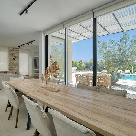 Luxury Oasis Villa