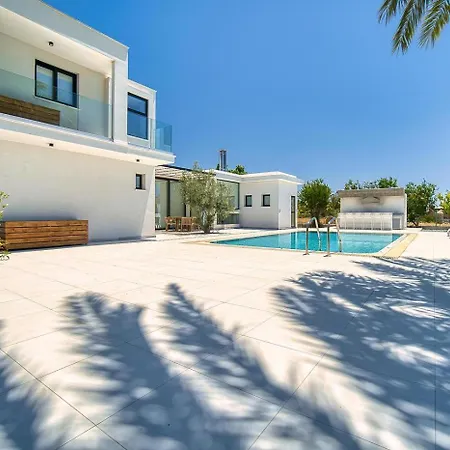 Luxury Oasis
