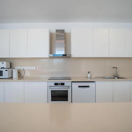 Luxury Oasis Peyia