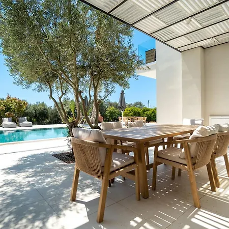 Villa Luxury Oasis *
