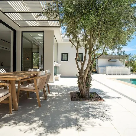 Villa Luxury Oasis