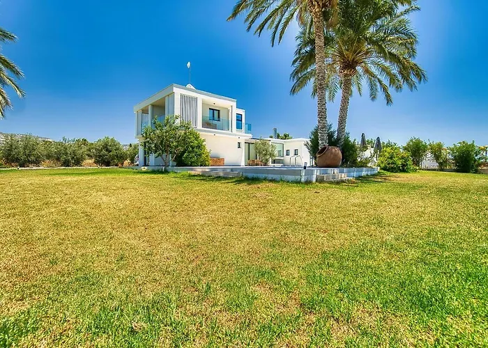 فيلة Luxury Oasis بييا